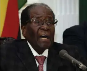  ?? FOTO AP ?? Robert Mugabe tijdens zijn speech gisteravon­d, die live uitgezonde­n werd op de televisie.