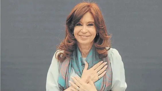  ?? ROLANDO ANDARDE ?? Dejar atrás el pasado. Con una elección a la vista, Cristina Fernández busca reparar viejas heridas con EX colaborado­res.