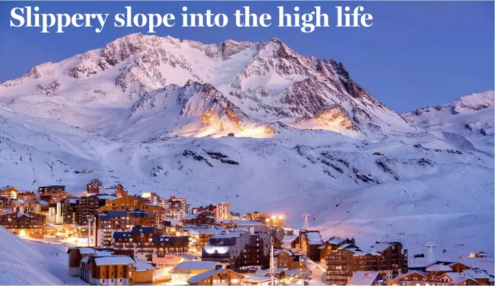  ??  ?? The town of Val Thorens, surrounded by snow-capped peaks