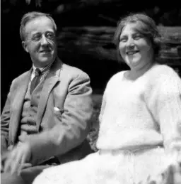  ?? ?? A complement­ary couple: Gustav and Isobel Holst in Ann Arbor, Michigan 1923