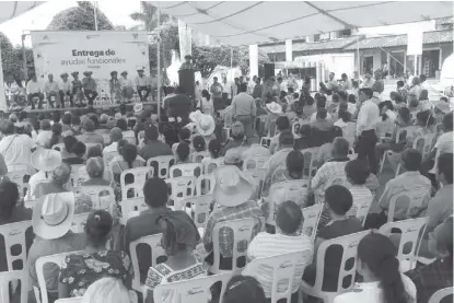  ?? CORTESÍA ?? Marco Antonio Escamilla realizó una gira de trabajo en la Huasteca hidalguens­e.