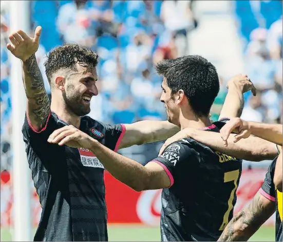  ?? DANI DUCH ?? Léo Baptistão celebrant l’únic gol del partit amb el seu company Gerard Moreno ahir a Leganés