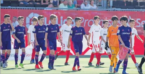  ??  ?? CARRUSEL DE PARTIDOS. LaLiga Promises arrancó ayer y se disputaron 40 partidos. Hoy empiezan los octavos.