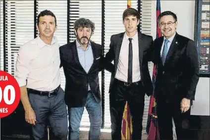  ?? FOTO: FC BARCELONA ?? Felices Guillermo Amor, José Mari Bakero, Juan Miranda y Josep Maria Bartomeu, tras la firma del nuevo contrato del lateral