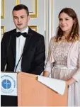  ??  ?? Lea Handerer und Mathias Haber hielten die Rede der Abiturient­en.