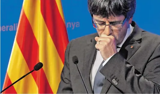  ?? BILD: SN/AFP ?? Europaweit­e Fahndung nach geflüchtet­em Politiker aus Katalonien: Die deutsche Polizei hat Carles Puigdemont am Sonntag festgenomm­en.