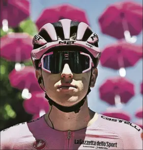  ?? FOTO: EfE ?? La maglia rosa del Giro de Italia, Tadej Pogacar nd