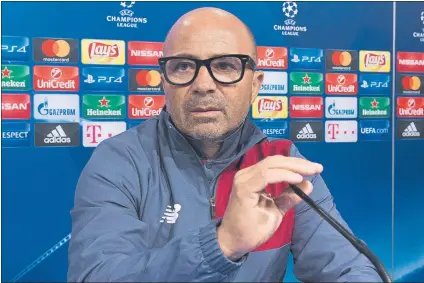  ?? FOTO: EFE ?? Jorge Sampaoli se siente más cercano a Guardiola que a Luis Enrique “porque el Barcelona juega ahora más directo”