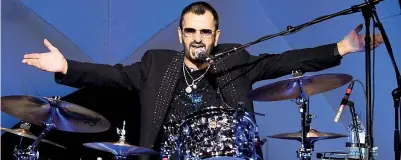  ?? ?? In concerto
Ringo Starr, l’ex Beatle, durante un concerto al Radio City Music Hall di New York