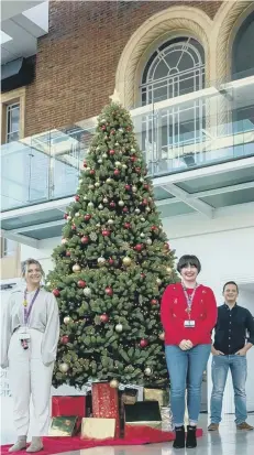  ??  ?? Capitol staff await their Christmas audiences