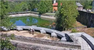  ?? Foto Boris Šuligoj ?? Rižanski vodovod trenutno črpa podtalnico, vodo pa odkupuje tudi od hrvaškega Istrskega vodovoda in Kraškega vodovoda.