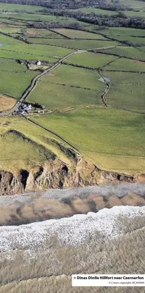  ?? © Crown copyright: RCAHMW: ?? > Dinas Dinlle Hillfort near Caernarfon