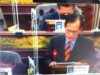  ??  ?? Screengrab shows Jamit speaking during the State Legislativ­e Assembly sitting in Kuching.