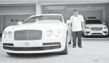  ??  ?? The official driver of the Yang di-Pertuan Agong Al-Sultan Abdullah, Azman Saadon shared his memorable moments being the royal driver when met recently. - Bernama photo