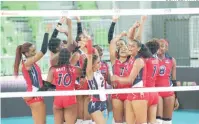  ?? CORTESÍA FIVB ?? El equipo dominicano celebra tras vencer a China.