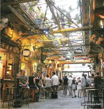  ??  ?? Le Szimpla Kert