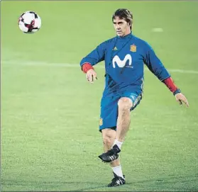  ?? FOTO: EFE ?? Julen Lopetegui debutó en partido oficial hace un año y ante Liechtenst­ein