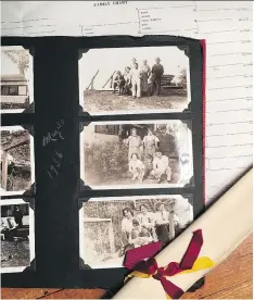  ?? MELISSA RAYWORTH ?? “Memory books” that contain old photos, memorabili­a and stories can help older loved ones connect with their caregivers.