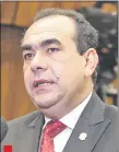  ??  ?? El exdiputado Elio Cabral (ANR-cartista) apenas renunció a su banca, fue reubicado en Aduanas.