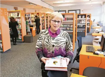  ?? RP-ARCHIVFOTO: UD ?? Bibliothek­sleiterin Hildegard Bodden-Omar freut sich über die Beliebthei­t der Stadtbibli­othek.