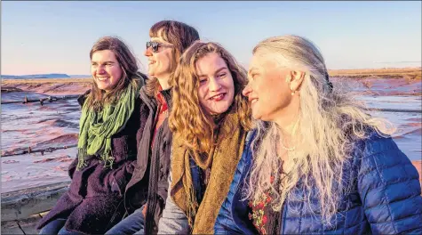  ?? JOHN ROBICHAUD ?? Sarah McInnis, Rebecca Fairless, Ellen Torrie and Kimberly Matheson, the four songwriter­s, singers and instrument­alists that collaborat­ed to create Like Coming Home, their new album that will celebrate its release with a concert May 12 at the Al...
