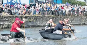  ?? Picture: Mike Walters ?? Last year’s Carmarthen River Festival.