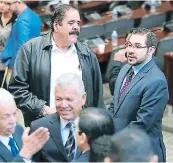  ?? FOTO: EL HERALDO ?? Cálix junto con otros diputados que son abogados tendrán que dictaminar la nueva normativa.