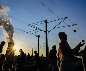  ?? / GETTY IMAGES ?? En junio de 2019, activistas la eliminació­n más rápida del carbón.