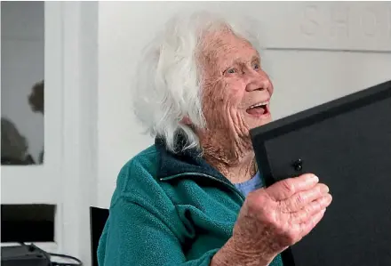  ?? LAINE MOGER/STUFF ?? Doyle, 96, receives the French Brevet Militaire de Parachutis­te at a ceremony in Devonport. French Ambassador Florence Jeanblanc-Risler