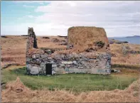  ??  ?? The chapel on Eilean Mór MacCormick.