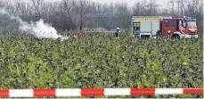  ?? FOTO: DPA ?? Die Unfallstel­le wurde weiträumig abgeschirm­t.