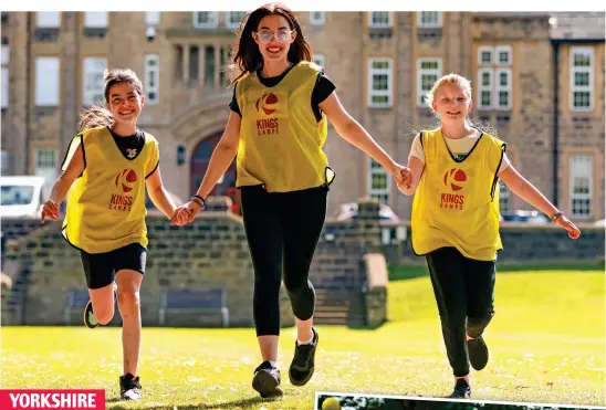  ?? ?? YORKSHIRE
Play time: Alana, Adriana and Viktoriia enjoy the sun at Bradford rd Grammar School. Right, children cheer at Lower Peover primary ry