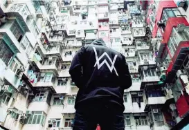  ??  ?? Held des Internets: Alan Walker ist ein Social- Media- Genie