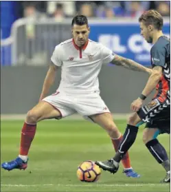  ??  ?? BUSCÓ SU AMARILLA. Vitolo forzó su quinta amarilla.