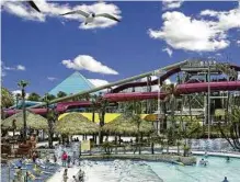  ?? Galveston CVB ?? Los parques acuáticos de Schlitterb­ahn reabrieron al público en la isla de Galveston y en New Braunfels.