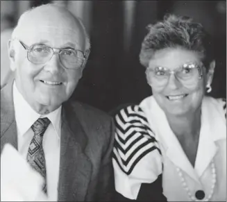  ?? Courtesy, Mcmanus Family ?? Edmonton bridge builder Ralph Mcmanus and his wife of 68 years, Beryl. He died March 14 at 93.