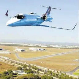  ?? EL PERIÓDICO ?? Un jet tras despegar del aeropuerto del norte de Monterrey.