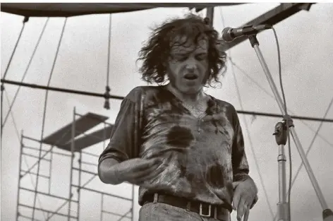  ?? FOTO: VA WÖLFL ?? Der legendäre Joe Cocker vor düsteren Wolken in Woodstock 1969.