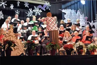  ?? / Lorene Parker ?? The Rockmart Community Chorus performed their “O Holy Night” show on Saturday, Dec. 1 and Sunday, Dec. 2.