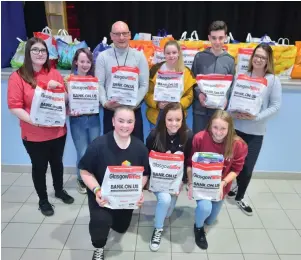  ?? Picture: Kirsty Anderson ?? Lochend Community High School filled up our bags