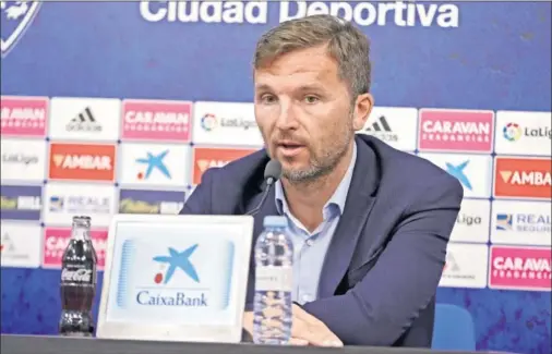  ??  ?? VALORACIÓN. El director deportivo Lalo Arantegui hizo ayer un análisis final de la plantilla del Real Zaragoza y el mercado.