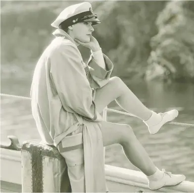  ??  ?? Hollywood legend Greta Garbo kept fit later in life through regular walking, tennis and yoga.