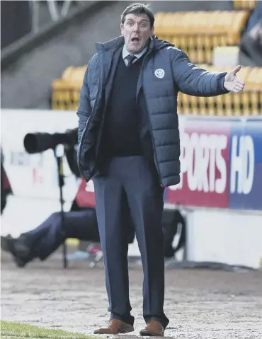  ??  ?? 0 St Johnstone manager Tommy Wright suggests more travelling time should have been allowed after four players missed kick-off against Kilmarnock at Mcdiarmid Park following a road accident .