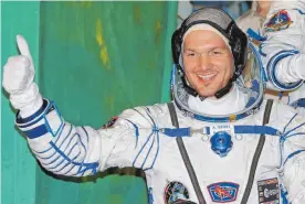  ??  ?? Wenn der Astronaut Alexander Gerst nächstes Jahr wieder ins All fliegt, wird er eine Kapsel mit besonderen Wunschzett­eln dabei haben.