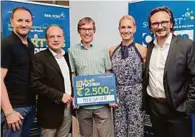  ?? KK ?? „See:PORT“Leiter Walter Prutej mit den Juroren Albert Kreiner, Katja Porsch und Peter Brandl sowie Publikumss­ieger Tadej Cˇ ertov