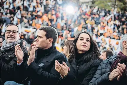  ?? CS / ACN ?? La candidata de Cs a las elecciones, Inés Arrimadas, junto al presidente de su partido, en Badalona