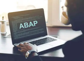  ??  ?? Die Sicherheit des Codes ist für die SAP-Sicherheit von zentraler Bedeutung. ABAP-Code sollte nach den Kriterien von Security by Design programmie­rt werden.