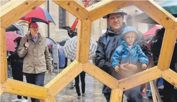  ?? ARCHIV-FOTO: AFI ?? Bei Made by Hand am Samstag und Sonntag, 15. und 16. September, erlauben viele Ellwanger Handwerksb­etriebe einen Blick hinter die Kulissen, dieses Mal hoffentlic­h bei besserem Wetter.