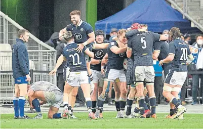  ??  ?? Duhan van der Merwe celebrates scoring the third and winning try of the game.