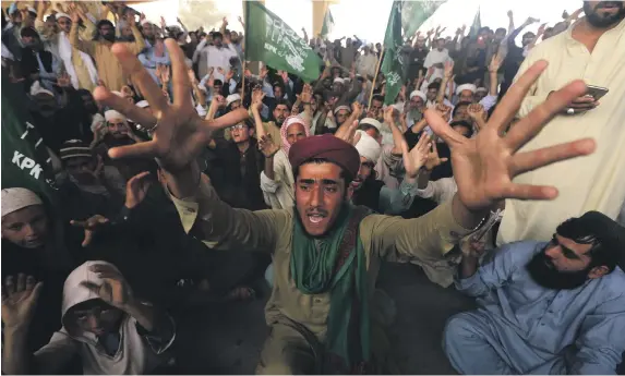  ?? EPA ?? Supporters of political party Tehreek-e-Labaik yesterday protest after the Pakistan Supreme Court acquitted Christian woman Asia Bibi of blasphemy